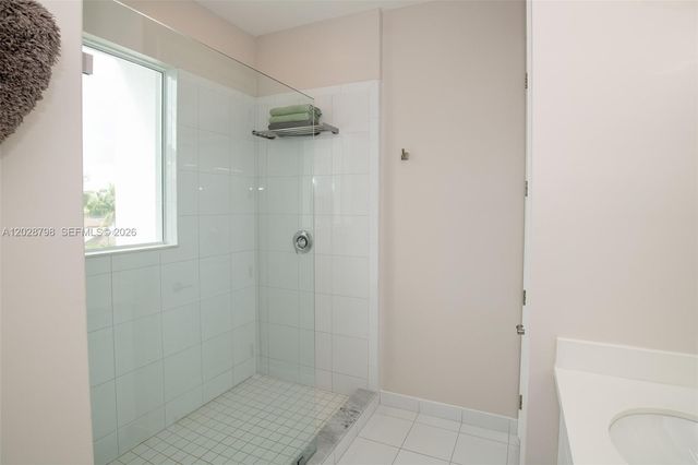 2900 NE 12th Ter 14, Oakland Park, FL 33334