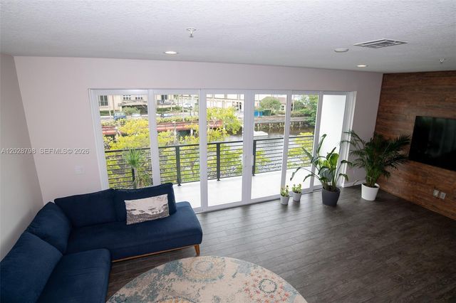 2900 NE 12th Ter 14, Oakland Park, FL 33334