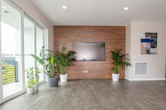 2900 NE 12th Ter 14, Oakland Park, FL 33334