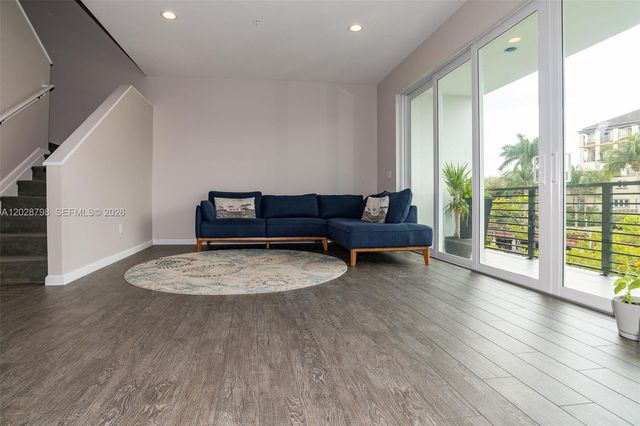 2900 NE 12th Ter 14, Oakland Park, FL 33334