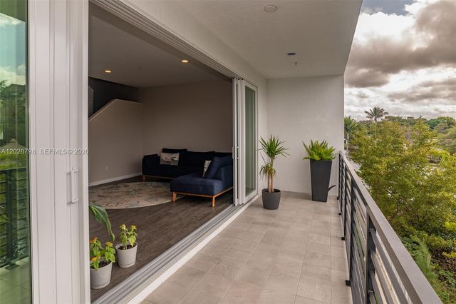 2900 NE 12th Ter 14, Oakland Park, FL 33334