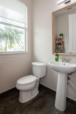 2900 NE 12th Ter 14, Oakland Park, FL 33334