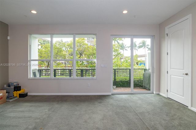 2900 NE 12th Ter 14, Oakland Park, FL 33334