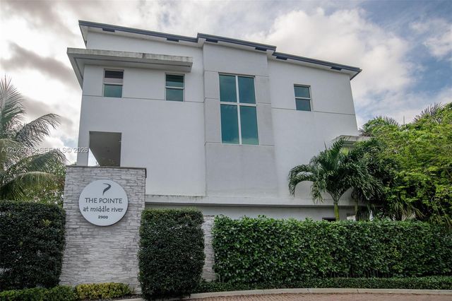 2900 NE 12th Ter 14, Oakland Park, FL 33334