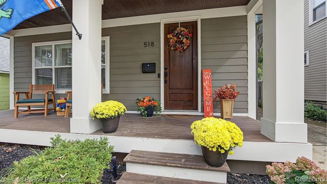 518 Curry Avenue, Royal Oak, MI 48067
