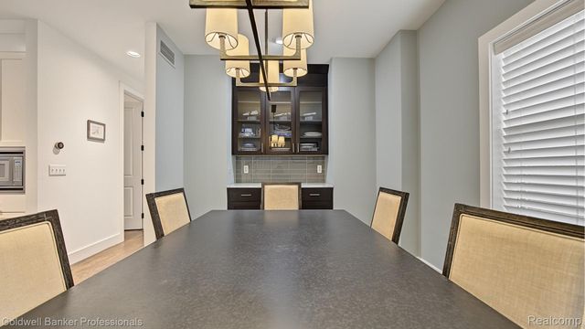 518 Curry Avenue, Royal Oak, MI 48067