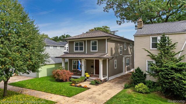518 Curry Avenue, Royal Oak, MI 48067