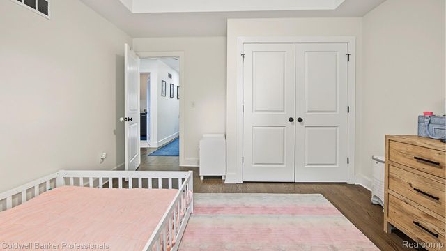 518 Curry Avenue, Royal Oak, MI 48067