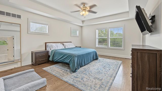 518 Curry Avenue, Royal Oak, MI 48067