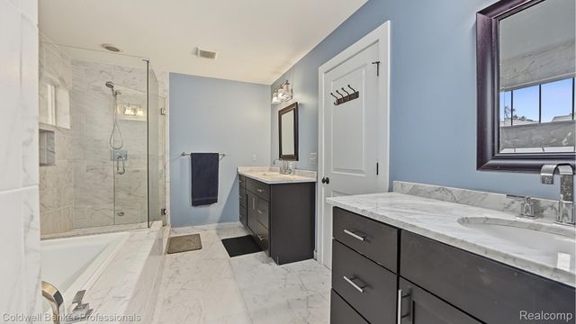 518 Curry Avenue, Royal Oak, MI 48067