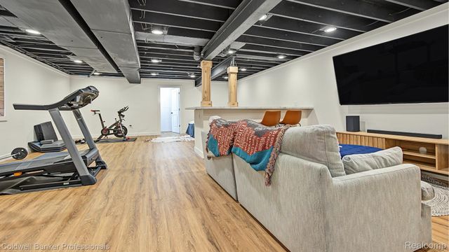 518 Curry Avenue, Royal Oak, MI 48067