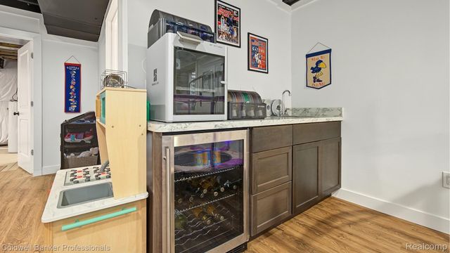 518 Curry Avenue, Royal Oak, MI 48067