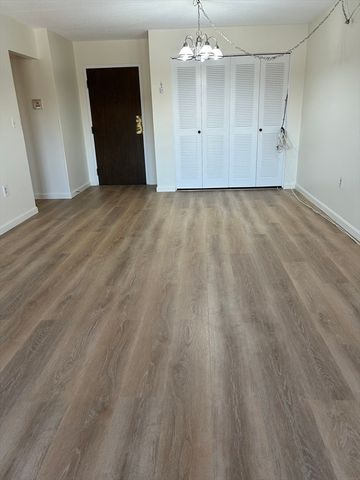 51 Melrose St 5E, Melrose, MA 02176