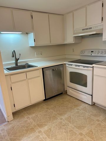 51 Melrose St 5E, Melrose, MA 02176