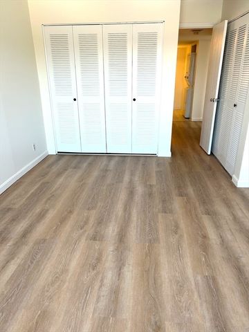 51 Melrose St 5E, Melrose, MA 02176