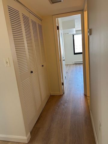 51 Melrose St 5E, Melrose, MA 02176