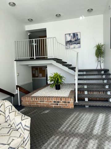 51 Melrose St 5E, Melrose, MA 02176