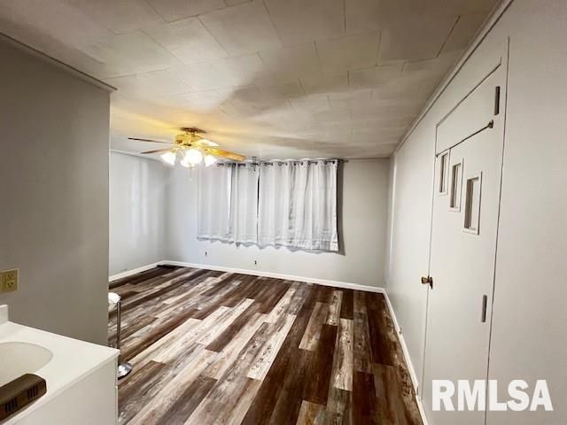 652 S HENDERSON Street, Galesburg, IL 61401