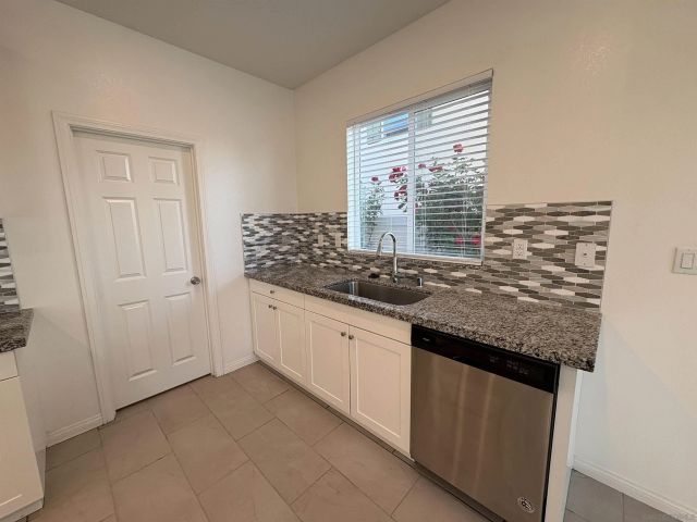 420 Appleton, Perris, CA 92570