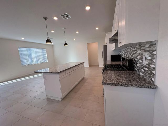420 Appleton, Perris, CA 92570