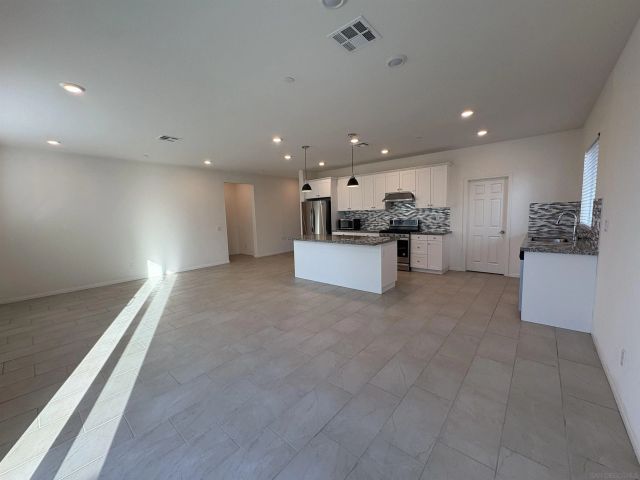 420 Appleton, Perris, CA 92570