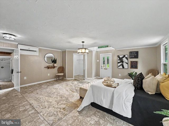 19717 FIVE FORKS RD, New Freedom, PA 17349