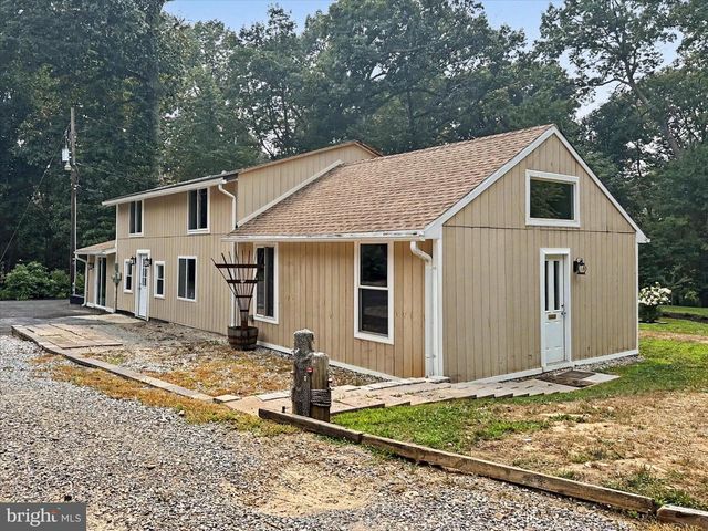 19717 FIVE FORKS RD, New Freedom, PA 17349