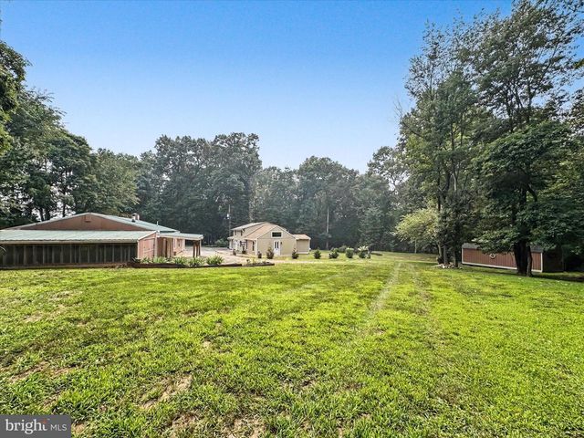19717 FIVE FORKS RD, New Freedom, PA 17349