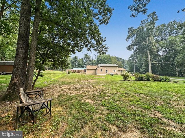 19717 FIVE FORKS RD, New Freedom, PA 17349