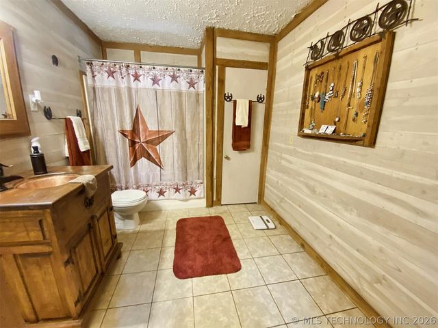 465501 E 800 Road, Stilwell, OK 74960
