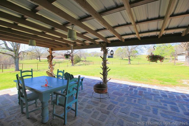 465501 E 800 Road, Stilwell, OK 74960