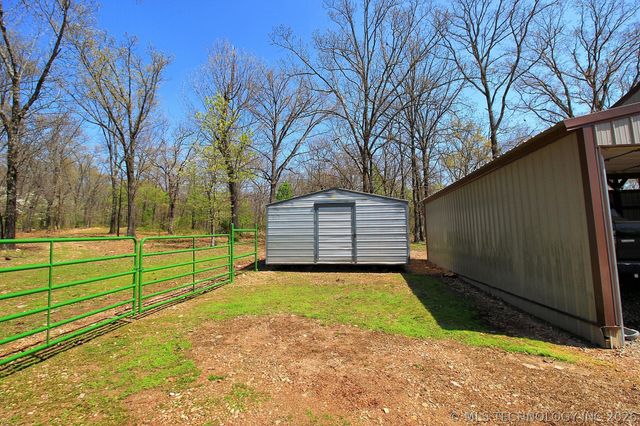 465501 E 800 Road, Stilwell, OK 74960