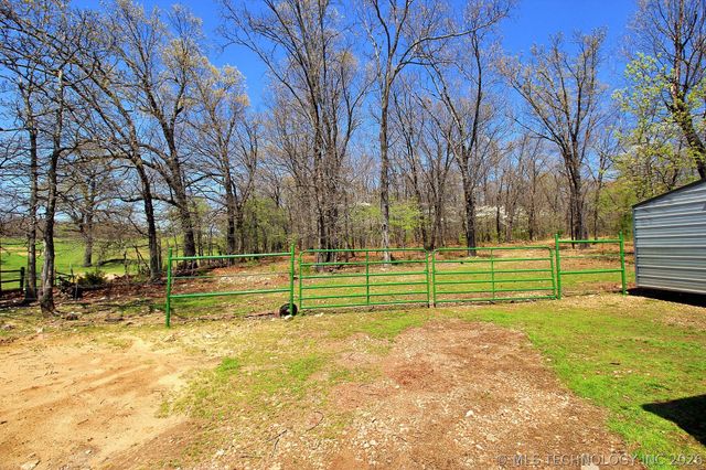 465501 E 800 Road, Stilwell, OK 74960