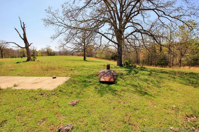 465501 E 800 Road, Stilwell, OK 74960
