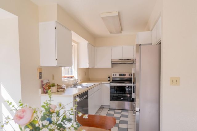 1002 Forest Run, Hercules, CA 94547