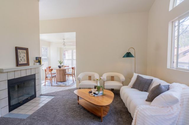 1002 Forest Run, Hercules, CA 94547