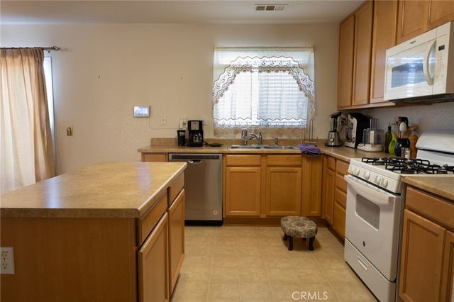 12378 2nd, Victorville, CA 92395