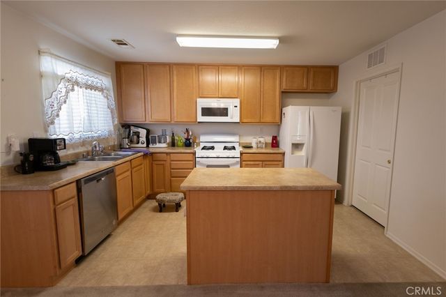 12378 2nd, Victorville, CA 92395