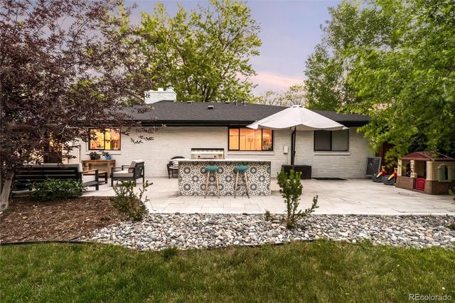 200 Locust Street, Denver, CO 80220