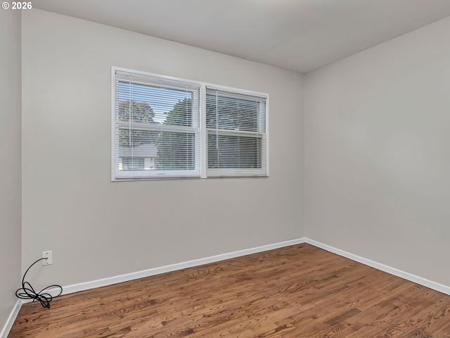 4720 Sw LARCH Dr, Beaverton, OR 97005