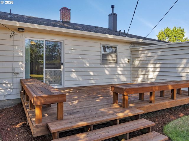 4720 Sw LARCH Dr, Beaverton, OR 97005