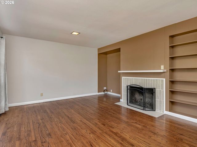4720 Sw LARCH Dr, Beaverton, OR 97005