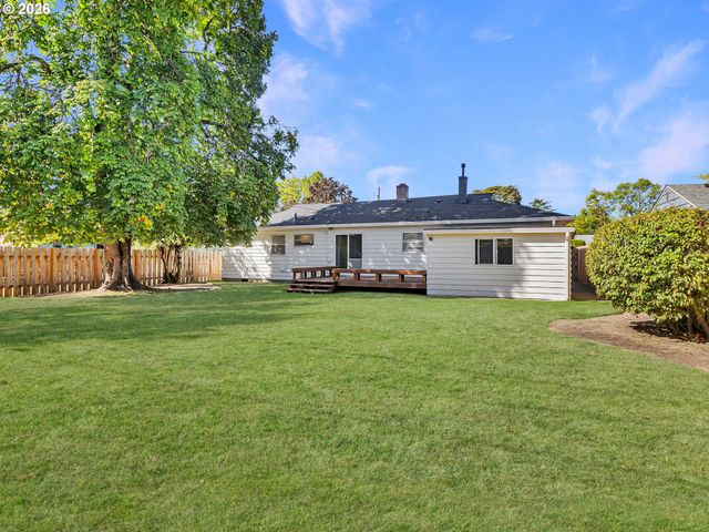 4720 Sw LARCH Dr, Beaverton, OR 97005