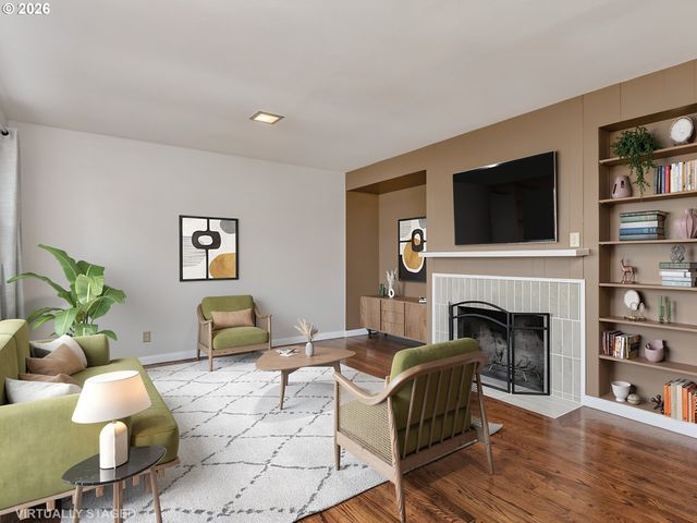 4720 Sw LARCH Dr, Beaverton, OR 97005