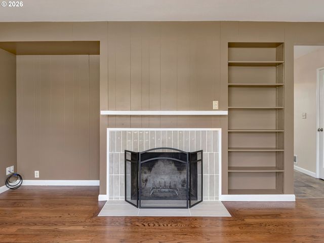4720 Sw LARCH Dr, Beaverton, OR 97005
