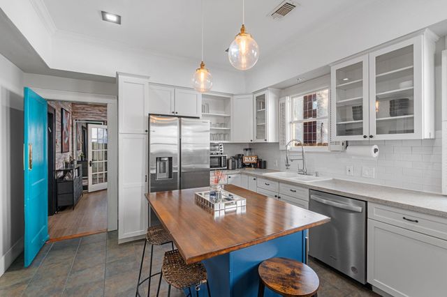 943 Pecore Street, Houston, TX 77009