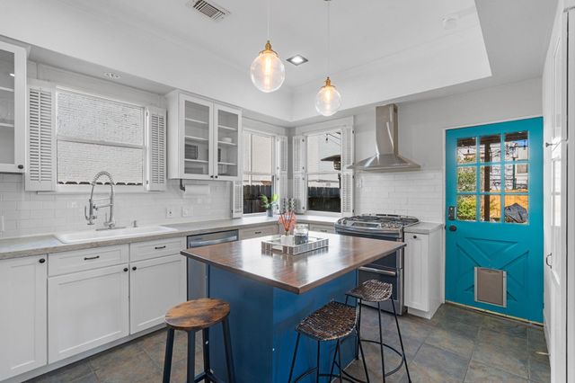 943 Pecore Street, Houston, TX 77009