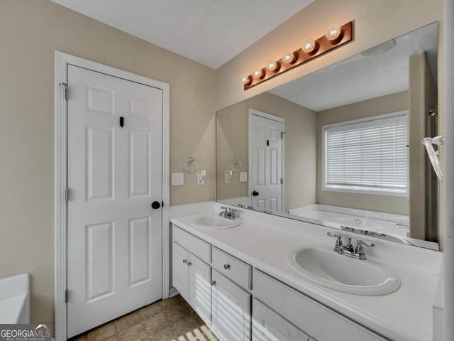 518 Vinemont Way, Auburn, GA 30011