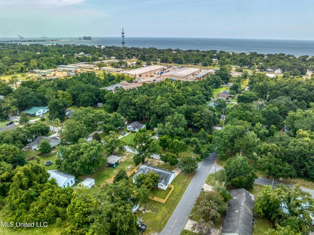 1200 7th Street, Long Beach, MS 39560