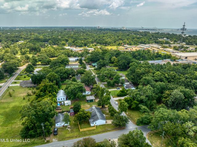 1200 7th Street, Long Beach, MS 39560